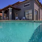 Ferienhaus Mit Privatpool Fuer 7 Personen Ca 130 Qm In Pula, Istrien Istrische Riviera