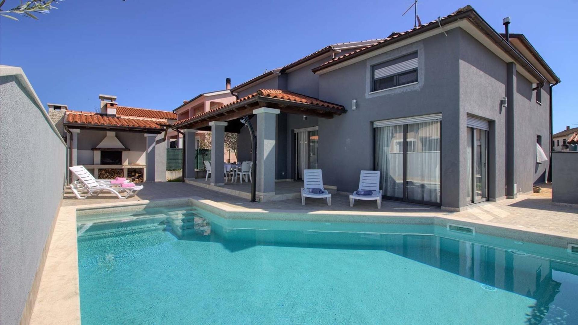 Vikendica Mit Privatpool Fuer 7 Personen Ca 130 Qm In Pula, Istrien Istrische Riviera Pula