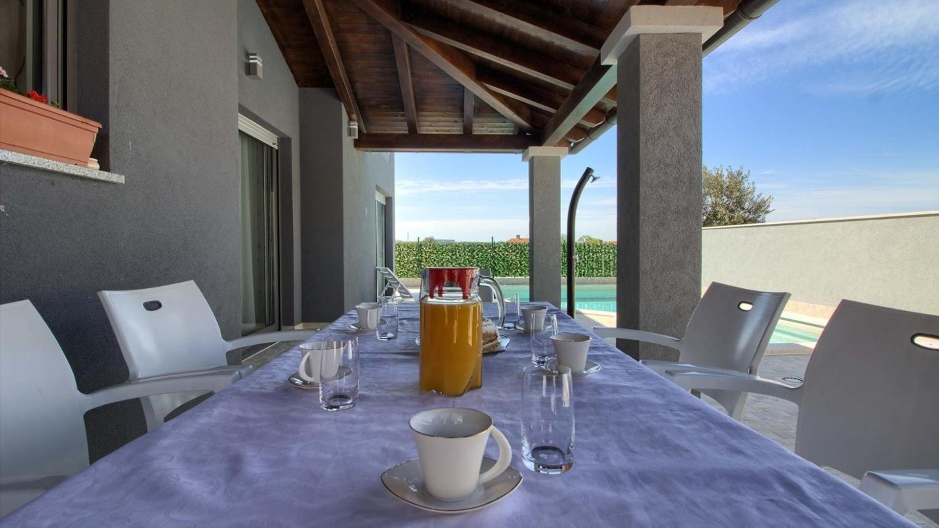 Vikendica Mit Privatpool Fuer 7 Personen Ca 130 Qm In Pula, Istrien Istrische Riviera