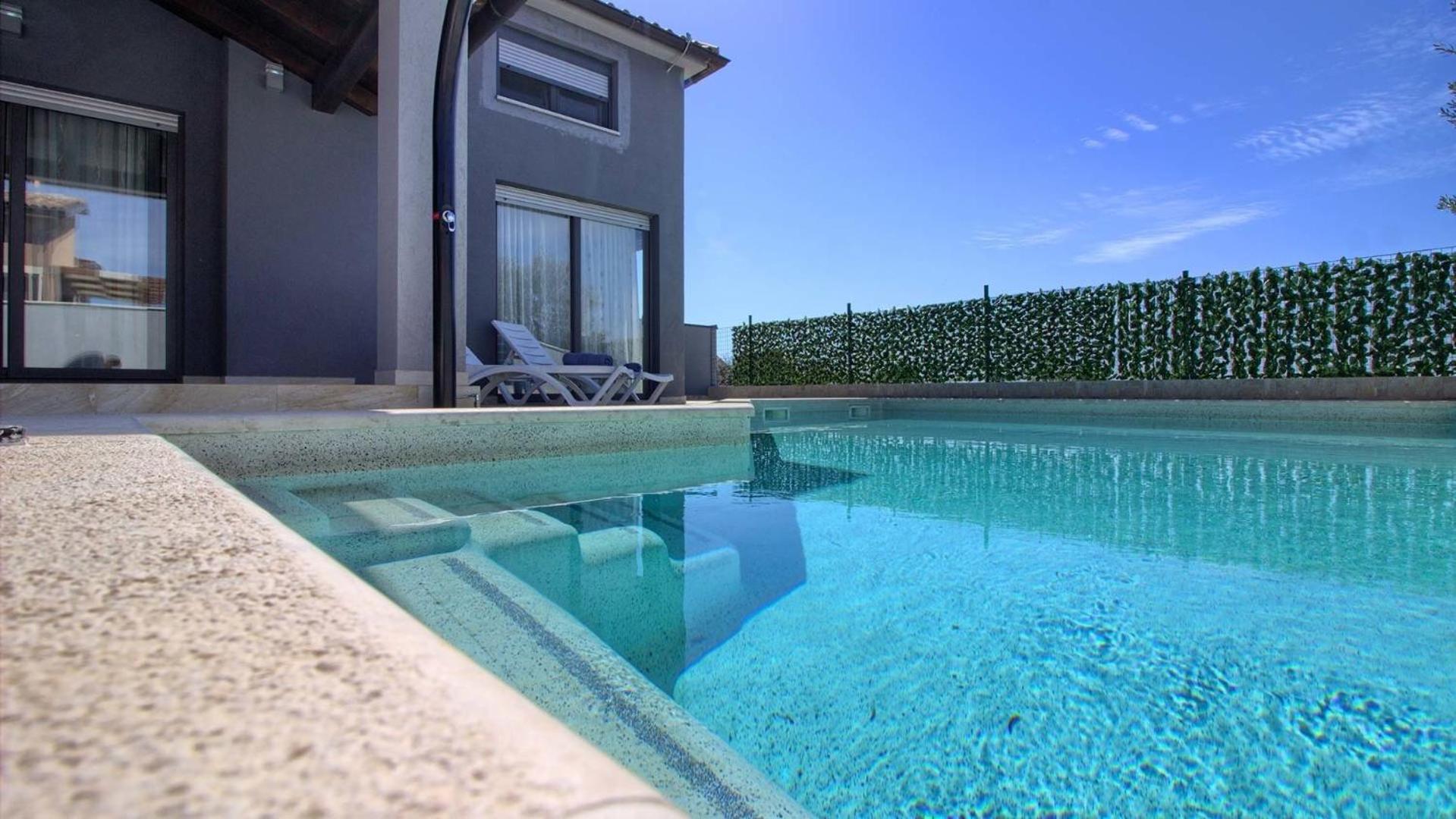 Mit Privatpool Fuer 7 Personen Ca 130 Qm In Pula, Istrien Istrische Riviera *